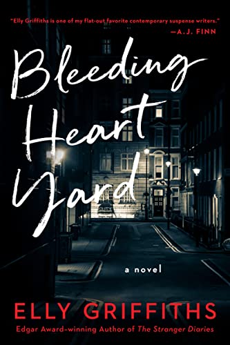 Bleeding Heart Yard: A Novel