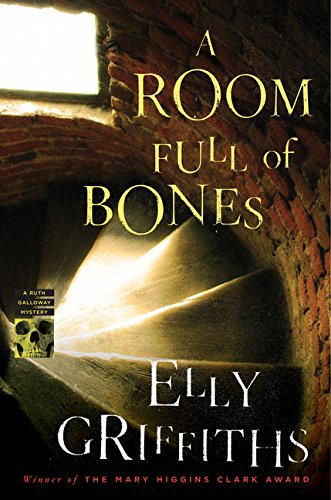 A Room Full of Bones: A Ruth Galloway Mystery (Ruth Galloway Mysteries)
